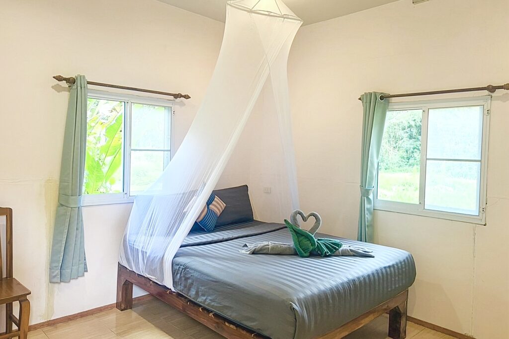 Khao Sok Bamboo Huts Resort