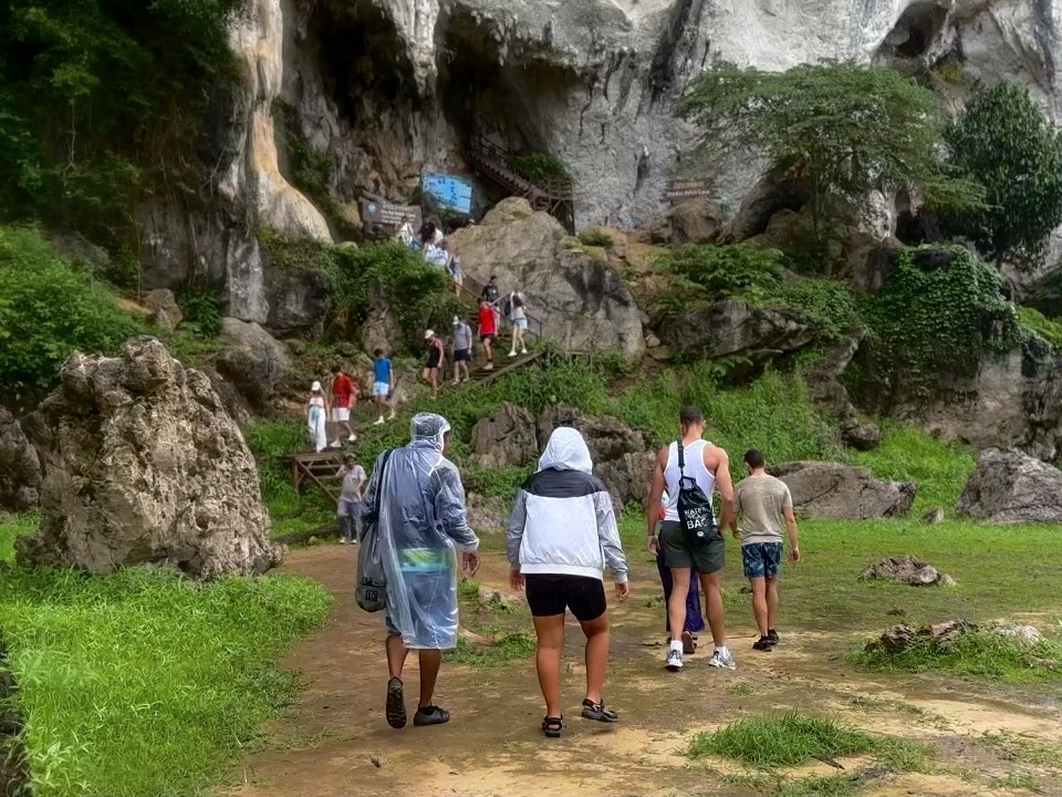 Cheow Lan Lake