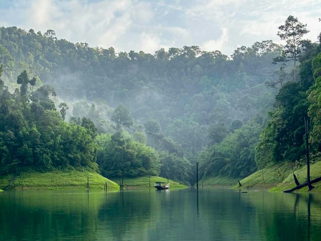 Cheow Lan Lake