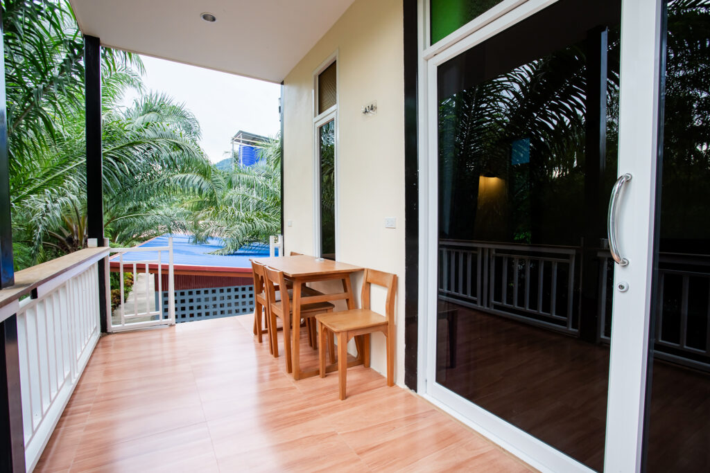 Khao Sok Bamboo Huts Resort